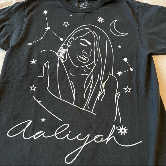 Aaliyah T Shirt - Picture 4 of 11